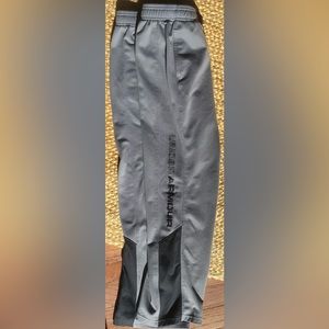 Youth Under Armour athletic pants